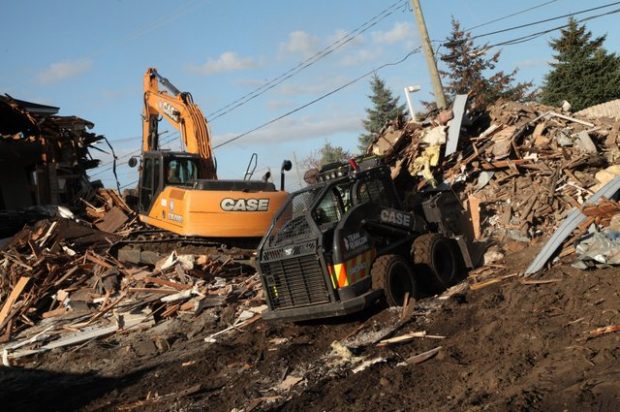 CASE and Michigan Dealers Donate Equipment to Team Rubicon and Habitat for Humanity for Urban Renewal/Recovery Project
