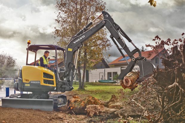 Innovative Iron Awards 2016: Volvo’s New ECR40D Short Swing Radius Compact Excavator