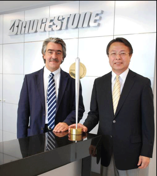 (L-R)Gerry Duffy and Takashi Tomioka, Bridgestone Europe Sales and Marketing. Department