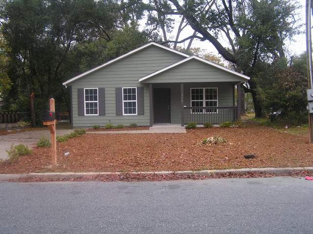 A complete home is built in memory of those who lost their lives in the September 11 attacks and for U.S. servicemen and women currently serving at home and overseas.