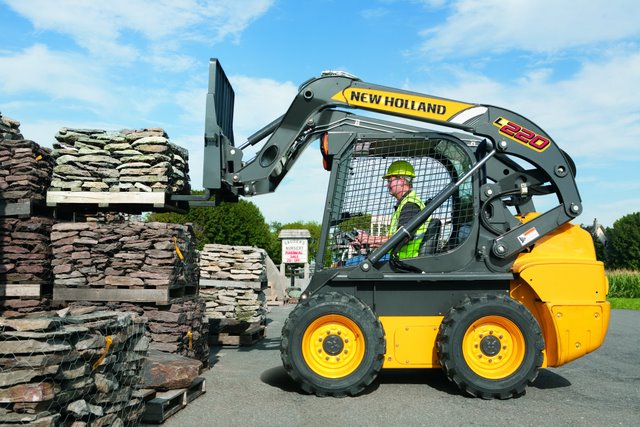 The Super Boom Road Show will take place at 35 New Holland dealerships across the United States and Canada. 