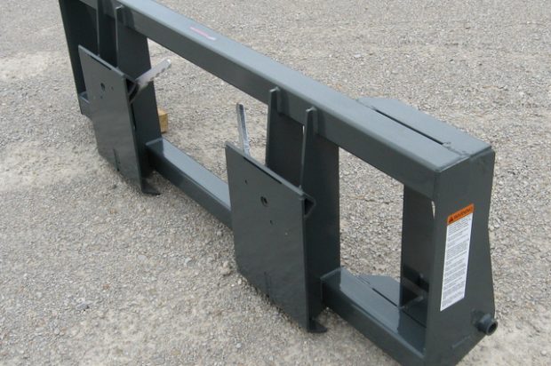 Attachment Expert Worksaver Releases New Adapters for Loaders on Bidirectional Tractors