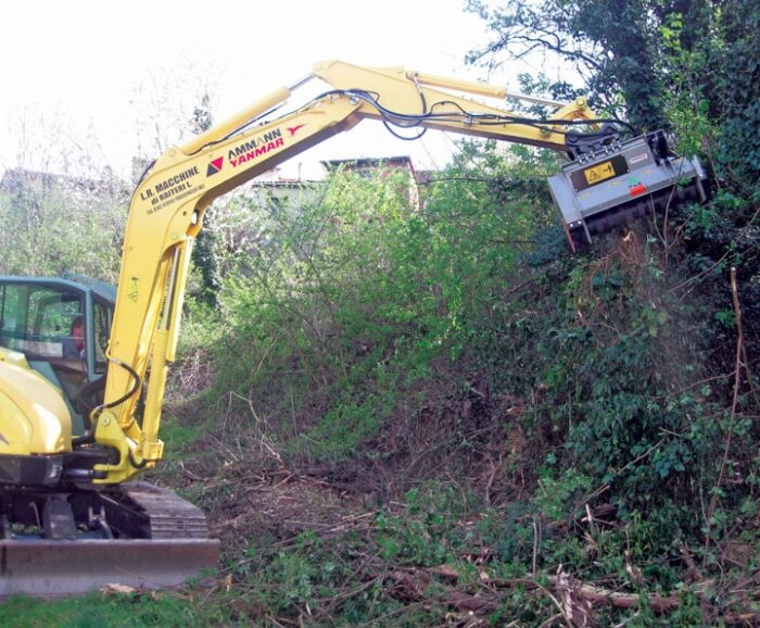 Understanding Brush Cutters and Flail Mowers for Compact Excavators