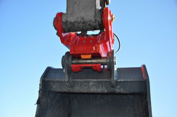 Kinshofer’s X-LOCK Coupler Provides Fast and Safe Attachment Exchanges