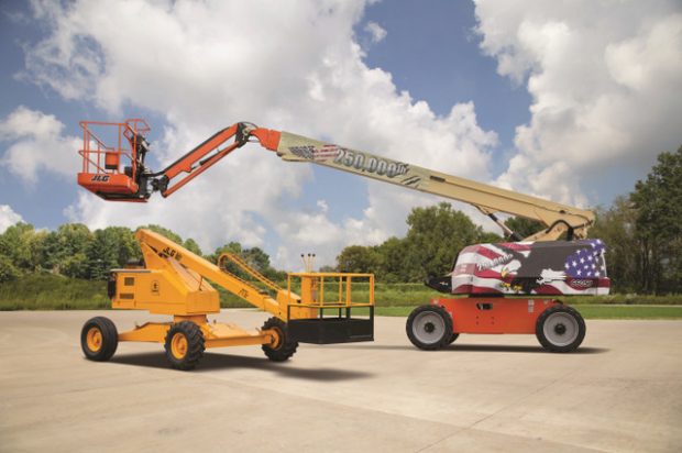 JLG Celebrates Production of Its 250,000th North American Manufactured Self-Propelled Boom Lift