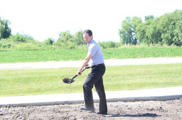 Vermeer Breaks Ground on Monument Commemorating Tornado Recovery Efforts