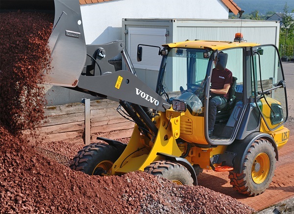 First Volvo electric compact wheel loader a tree-mendous success for German tree farm