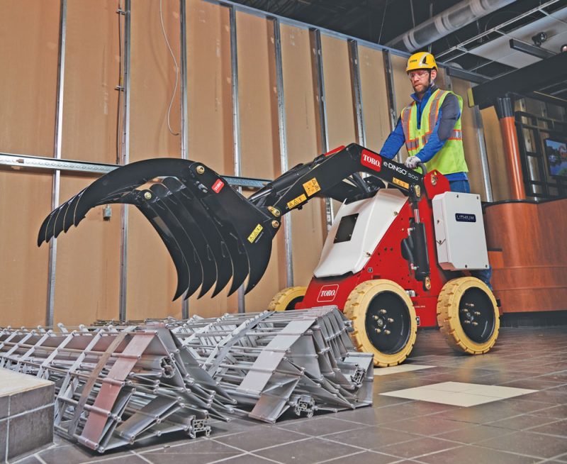 Toro’s e-Dingo 500 Compact Utility Loader