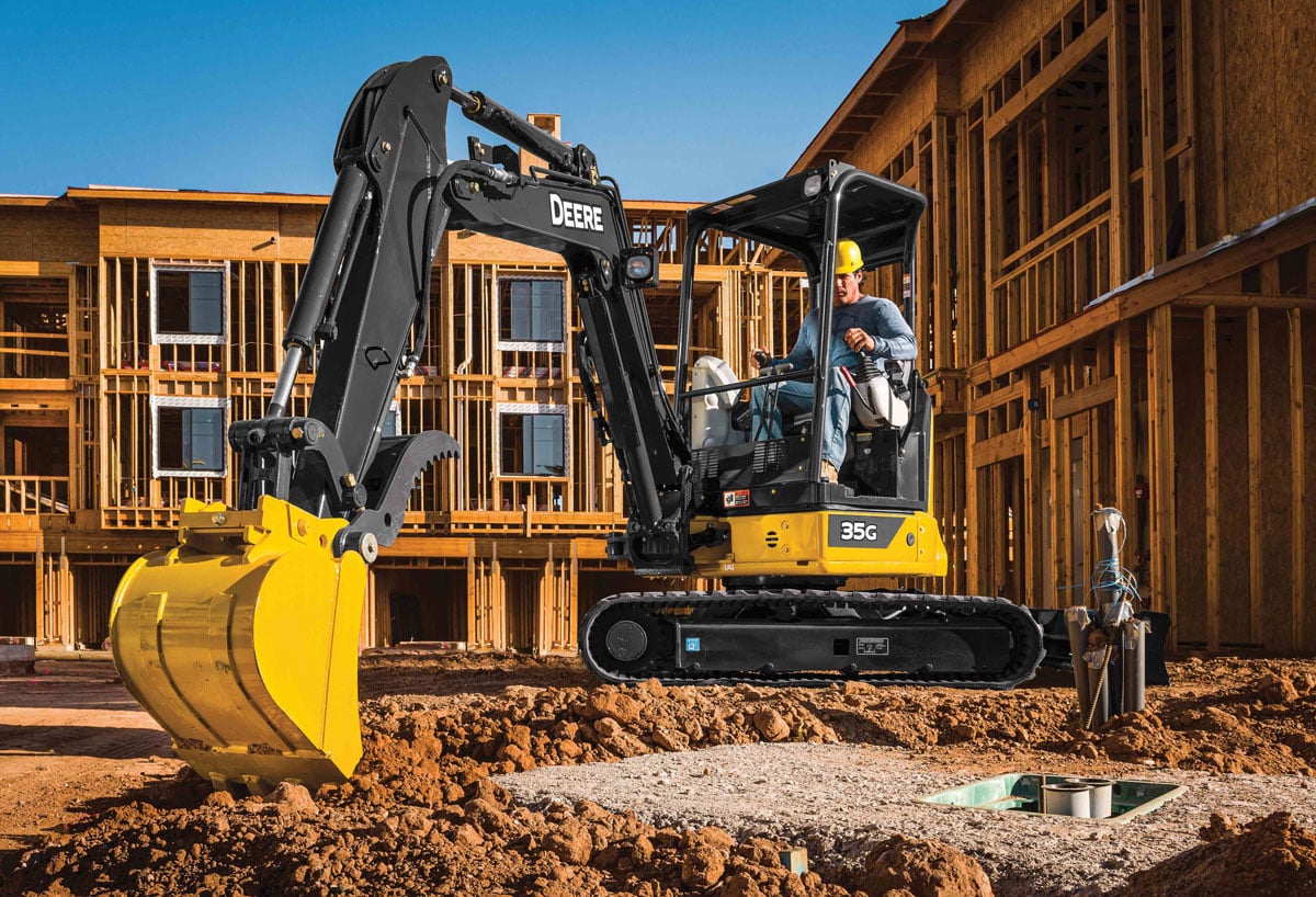 John Deere Introduces Large-Frame Skid Steer/Track Loaders