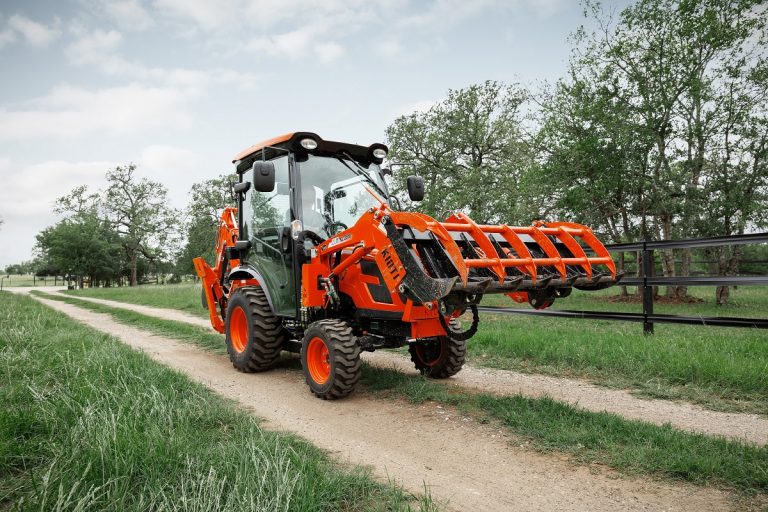 KIOTI Tractor Awards TopPerforming Dealers with 5Paw Status Compact