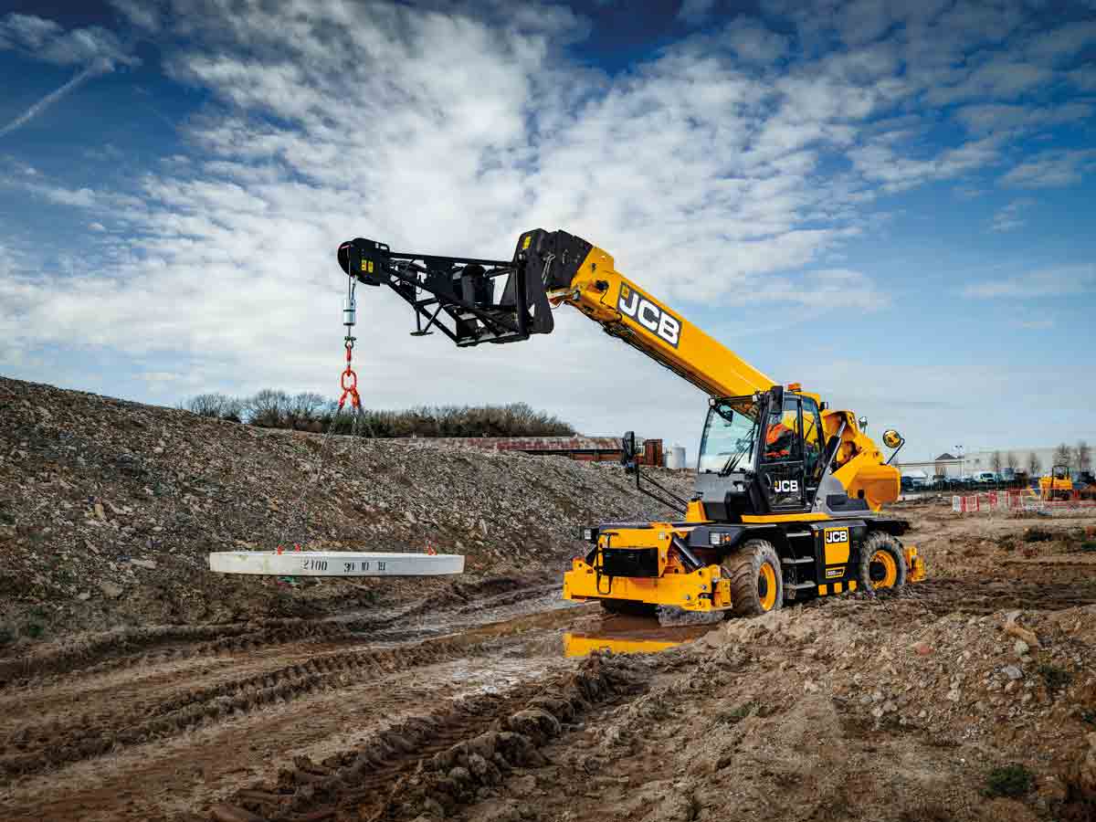 JCB North America Launches Its First-Ever Rotating Telehandler ...
