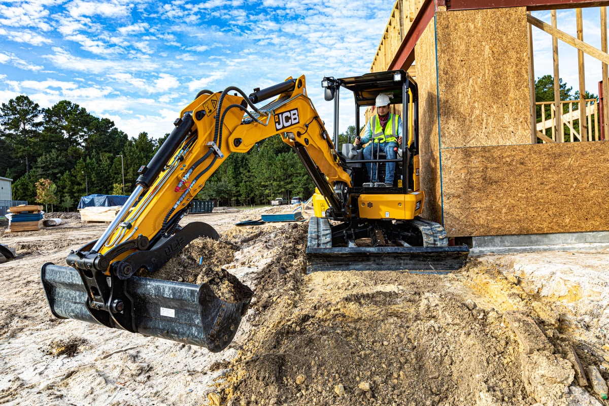 JCB Adds New Digs, Announces 3.5Tonne Zero Tail Swing Compact