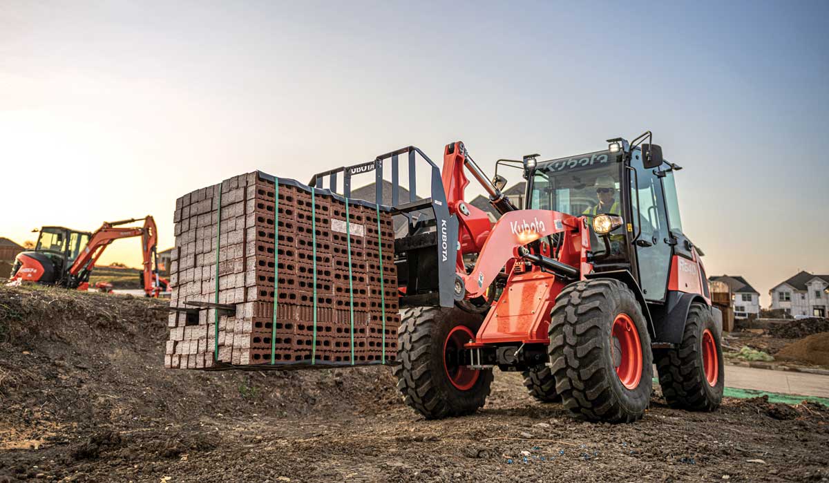 Dizionario delle pale gommate compatte: impariamo a conoscere i CWL un termine alla volta Kubota-r640-wheel-loader