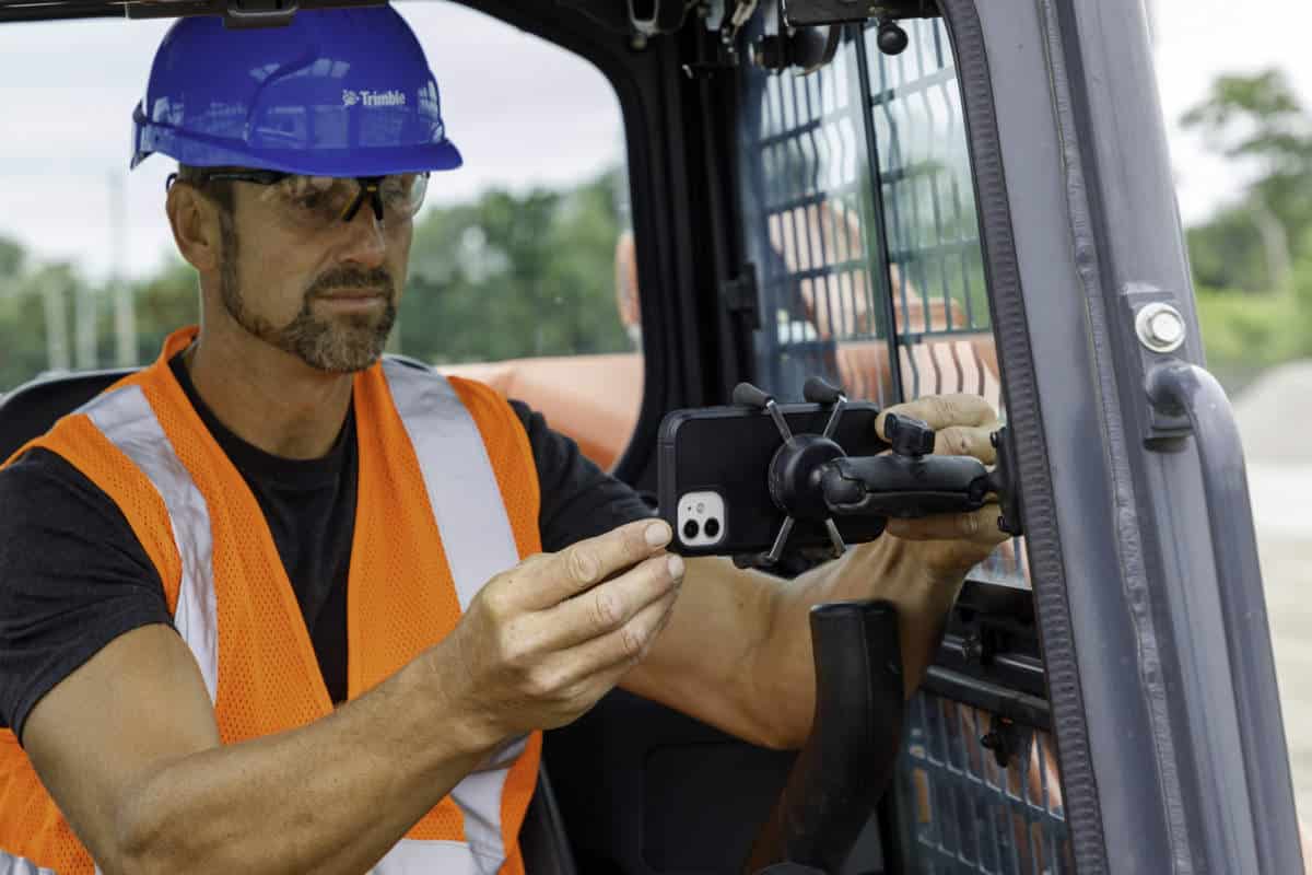 Case Study Ohio's LK & Sons Excavating Capitalizes on Trimble's