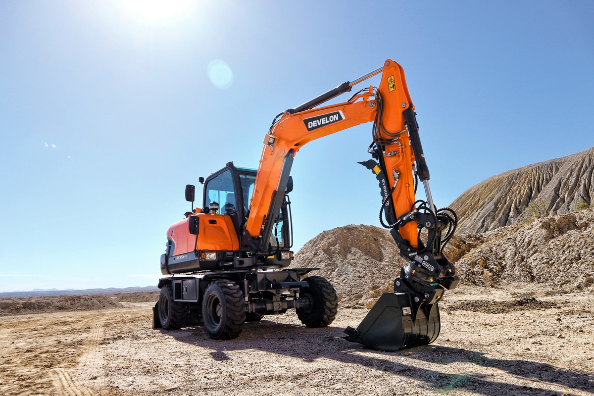 Discussing Compact Excavators with Develon (Market Numbers, Telematics