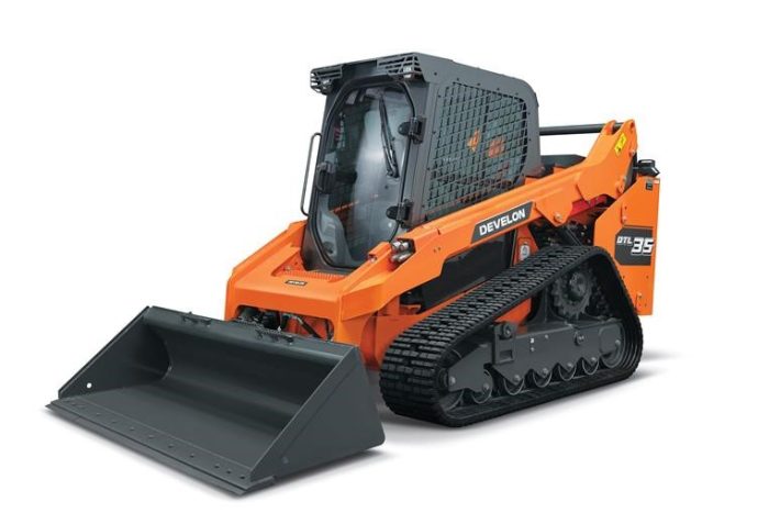 Develon-Compact-Track-Loader