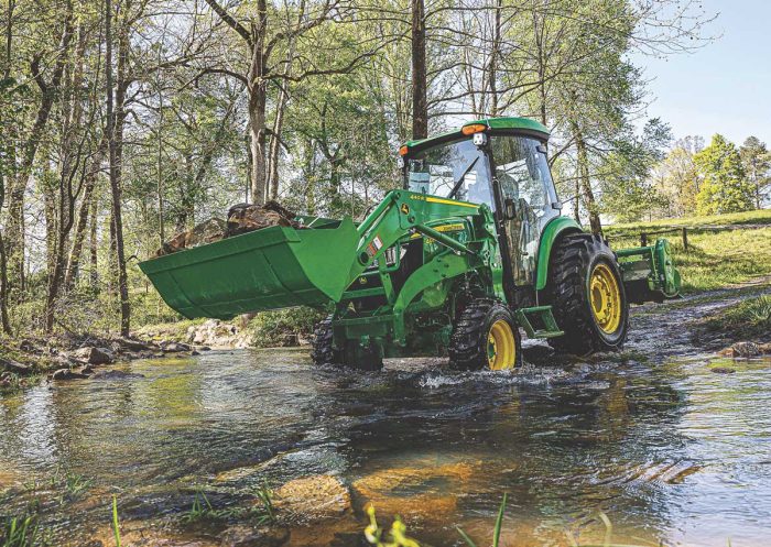 John Deere 440R tractor