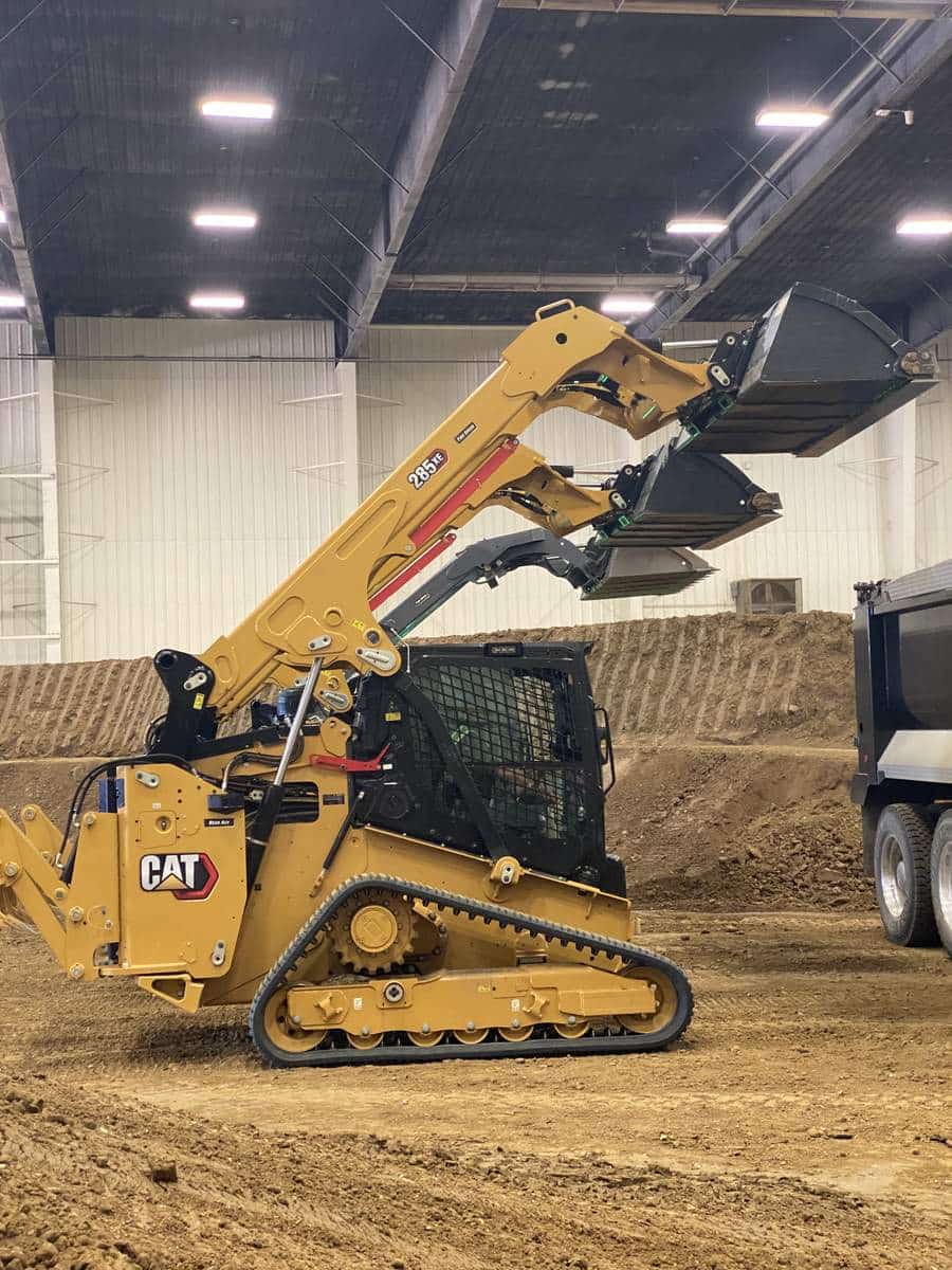 Machine Heads Video: Cat's 285 and 285 XE Track Loaders