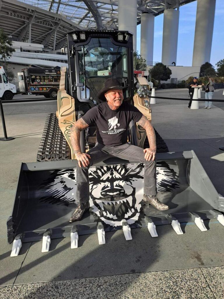 Case Sells Hetfield Limited Edition TV450B Compact Track Loader