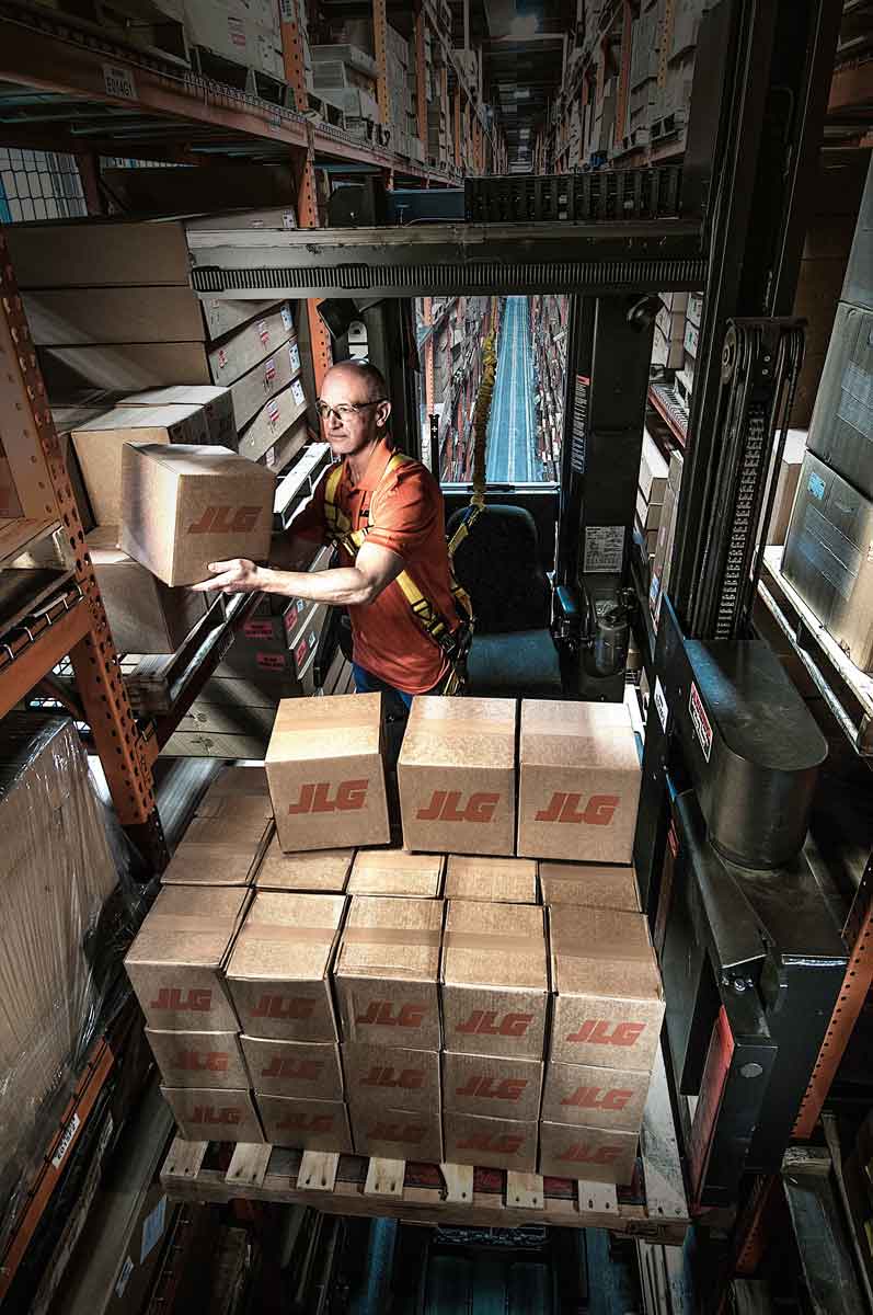 JLG parts warehouse