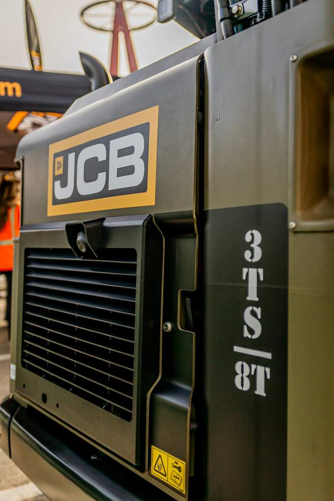 JCB Special-Edition VetsAid Teleskid