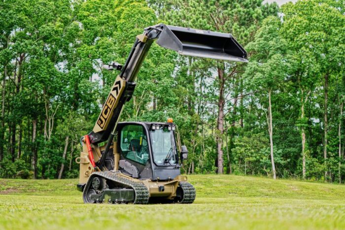 MTS, a variant of JCB’s Teleskid 3TS-8T