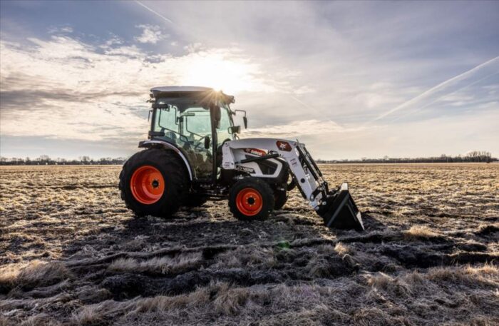 bobcat-ct4558-compact-tractor-bucket