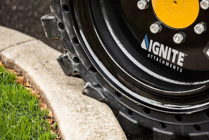 ignite-maximizer-solid-tire-working-dsc