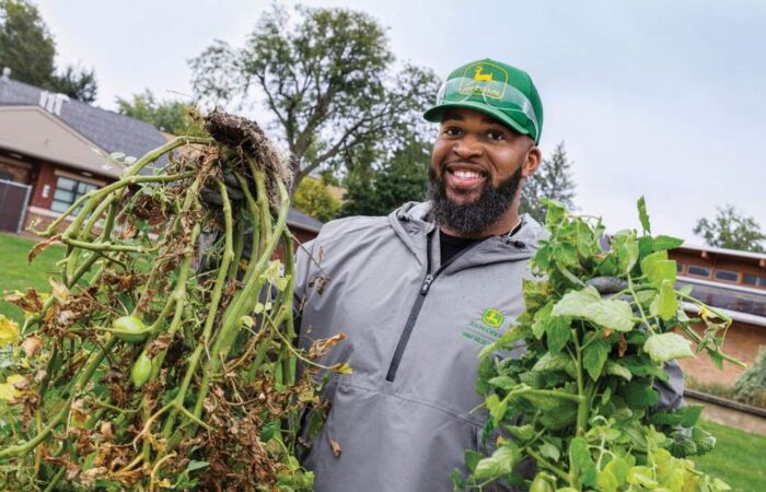 john-deere-volunteer