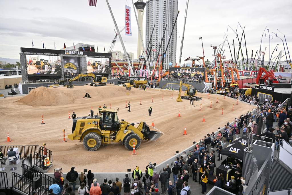CONEXPO-CON/AGG Caterpillar outdoor booth in festival lot