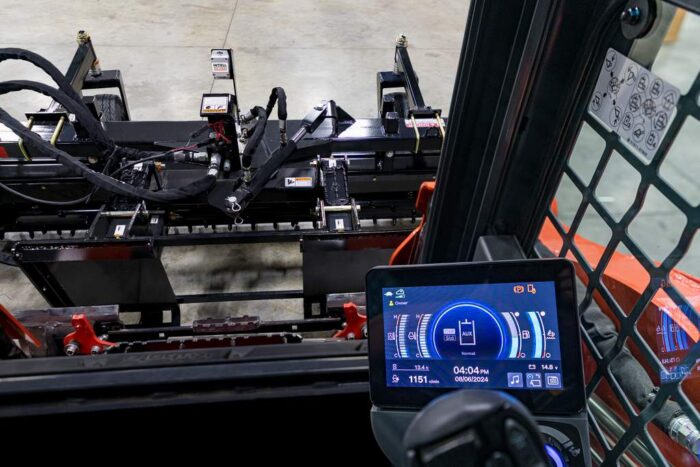 Kubota Intell-Attach