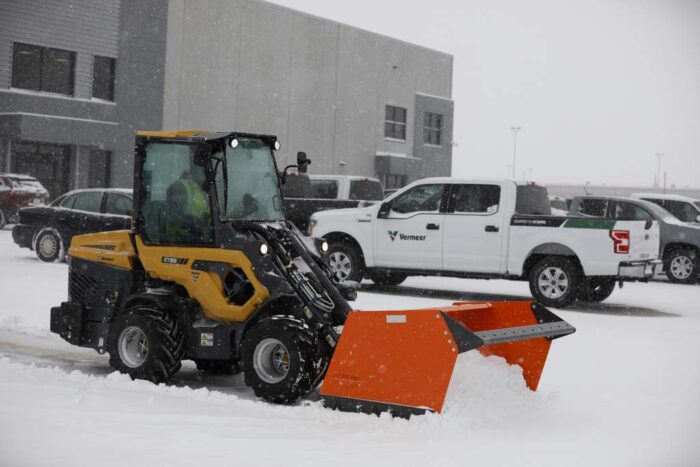 Vermeer small articulated loader with snow-Attachments-Mini-Skid-ATX