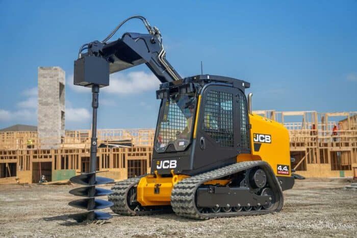 JCB CTL with auger