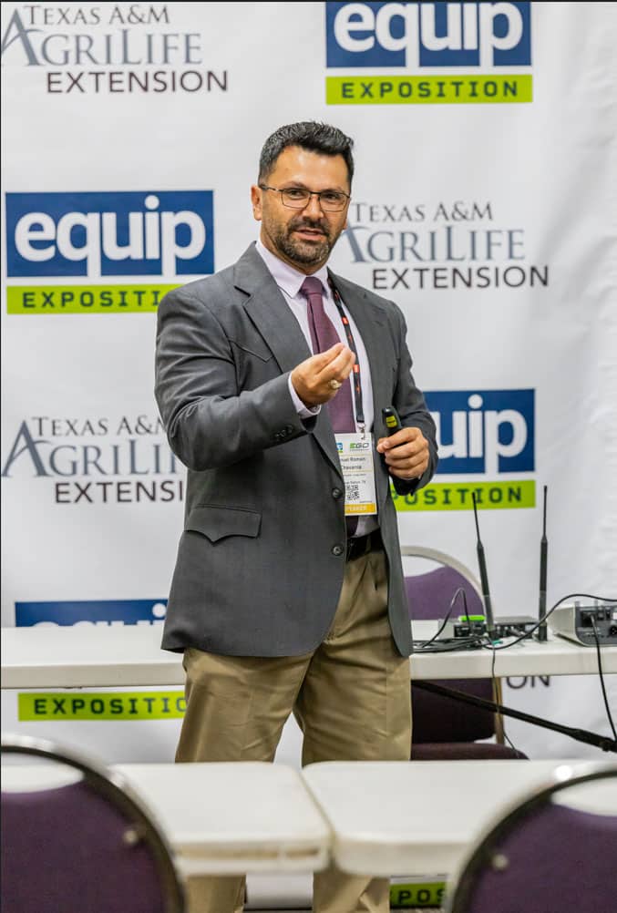 Dr. Manuel Chavarria