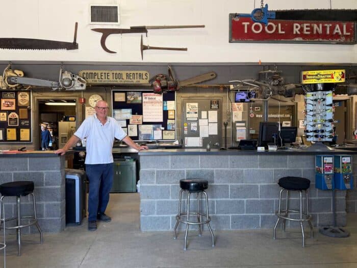 Heil at counter in 2026